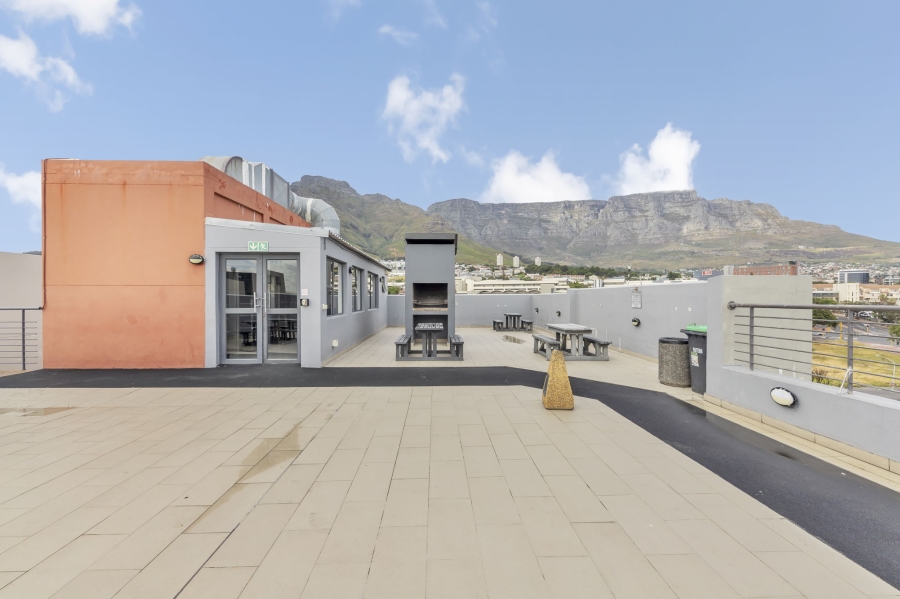 2 Bedroom Property for Sale in Cape Town City Centre Western Cape